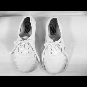 Ladies White Lace-up Vans